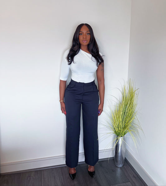 The Silhouette Cropped Trousers – Black